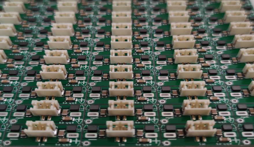 Herramientas y accesorios para instalaciones telegráficas